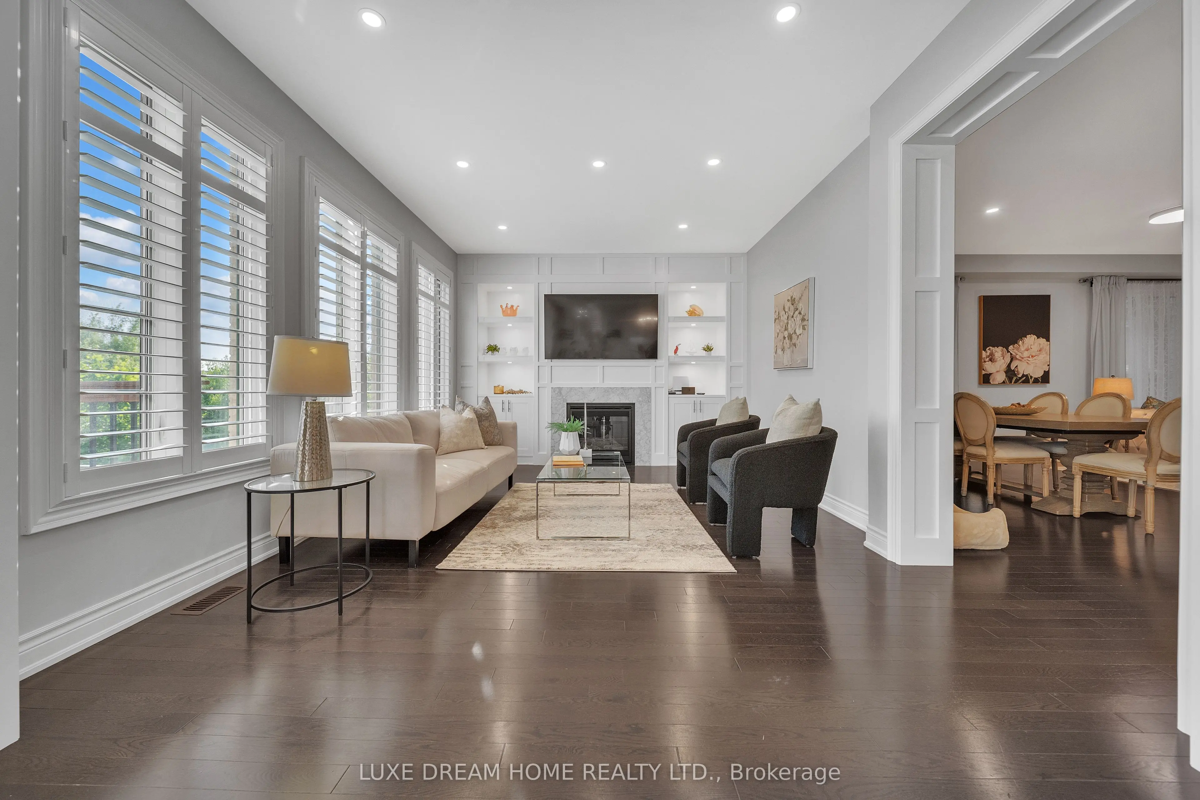 Family home staged kitchen and dining area in Vaughan